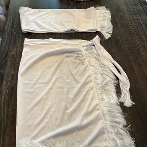 🟠 NWT POSH BY V WHITE FRILL & CHEST WRAP BAND